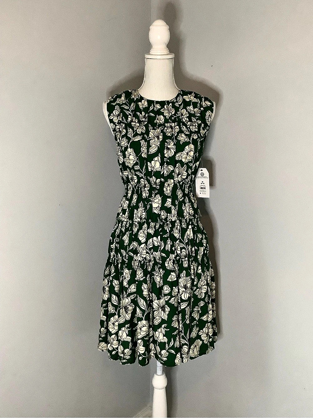 Time and Tru Floral Mini Dress in Green & Cream Size Medium NWT